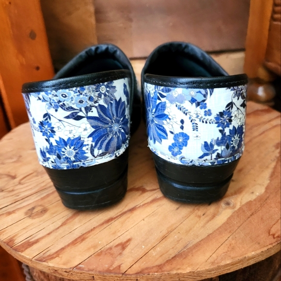 KOI SANITA BUTTERFLY MELODY WOMEN'S CLOG IN BLUE - Picture 7 of 10